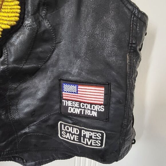 Diamond Plate Buffalo Leather Biker Vest - Picture 11 of 13